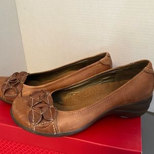 Hush puppies zero gravity Size 6W leather shoes